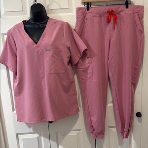 Figs scrub set chalk pink size xl